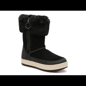Koolaburra by Ugg womens boots size 8